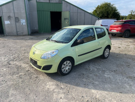 Voiture
Renault Twingo 1.2 Essence – 2009 – 142 891 km
