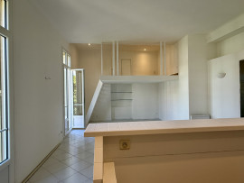 Vente
République Delfino, Bel appartement dans un esprit loft