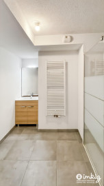 
                                                                                        Vente
                                                                                         Résidence 2020 - Gd T2 - ext/verdure - 2 garages