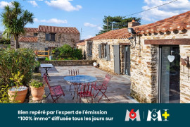 
                                                                                        Vente
                                                                                         Résidence principale + locatif - Pierre, poutres à 20mn de l'océan