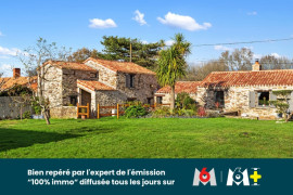 
                                                                                        Vente
                                                                                         Résidence principale + locatif - Pierre, poutres à 20mn de l'océan