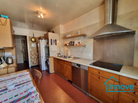 
                                                                                        Vente
                                                                                         Rive-Droite, grand 2 pièces avec balcon