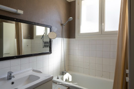 
                                                                                        Location
                                                                                         Rock Fayolle -  LAM