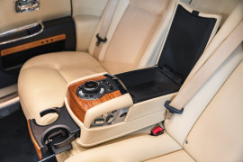 
                                                                                        Voiture
                                                                                         Rolls Royce Ghost (II) Porto Cervo Studio Edition