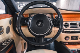 
                                                                                        Voiture
                                                                                         Rolls Royce Ghost (II) Porto Cervo Studio Edition