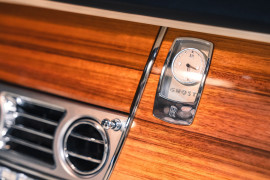 
                                                                                        Voiture
                                                                                         Rolls Royce Ghost (II) Porto Cervo Studio Edition