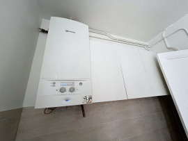 
                                                                                        Location
                                                                                         Rond point du souvenir Français : 2 pièces de 36m²
