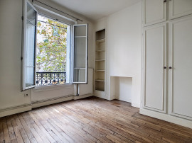 
                                                                                        Location
                                                                                         Rond point du souvenir Français : 2 pièces de 36m²