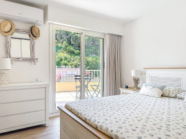 Vente
Roquebrune-Cap-Martin – Appartement avec terrasse, vue mer, piscine et dépendance dans résidence récente