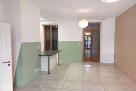 
                                                                                        Location
                                                                                         Roquevaire EXT D