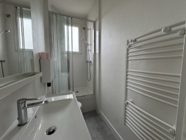 
                                                                                        Location
                                                                                         RUE DU COMMANDANT MOAT | Superbe T2 Lumineux