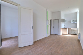 
                                                                                        Vente
                                                                                         Rue PROSPER - T2 RENOVE - BALCONS