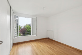 
                                                                                        Vente
                                                                                         Rueil Malmaison - Appartement 4 pièces avec balcon