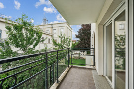 
                                                                                        Vente
                                                                                         Rueil Malmaison - Appartement 4 pièces avec balcon