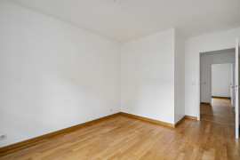 
                                                                                        Vente
                                                                                         Rueil Malmaison - Appartement 4 pièces avec balcon