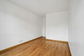 
                                                                                        Vente
                                                                                         Rueil Malmaison - Appartement 4 pièces avec balcon