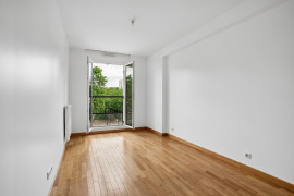 
                                                                                        Vente
                                                                                         Rueil Malmaison - Appartement 4 pièces avec balcon