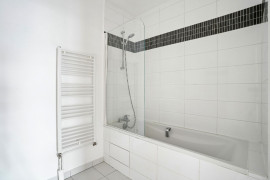 
                                                                                        Vente
                                                                                         Rueil Malmaison - Appartement 4 pièces avec balcon