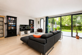 
                                                                                        Vente
                                                                                         RUEIL-MALMAISON - HYPER CENTRE - MAISON - 7 PIECES