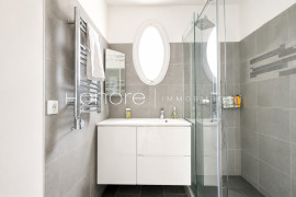
                                                                                        Vente
                                                                                         RUEIL-MALMAISON - HYPER CENTRE - MAISON - 7 PIECES