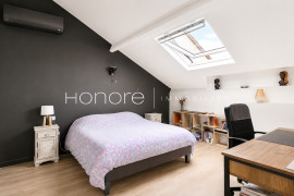 
                                                                                        Vente
                                                                                         RUEIL-MALMAISON - HYPER CENTRE - MAISON - 7 PIECES