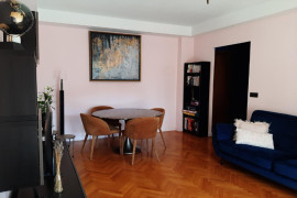 
                                                                                        Location
                                                                                         Sacré cœur