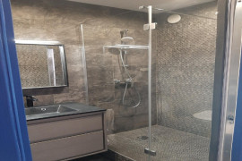 
                                                                                        Location
                                                                                         Sacré cœur