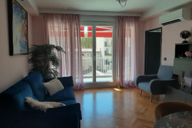 
                                                                                        Location
                                                                                         Sacré cœur