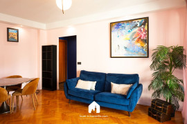 
                                                                                        Location
                                                                                         Sacré cœur