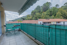
                                                                                        Location
                                                                                         SAINT ANDRE DE LA ROCHE / QUAI DE LA BANQUIERE - Appartement 3 pièces à louer avec terrasse