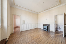 
                                                                                        Vente
                                                                                         Saint-Dominique - Appartement 3 pièces