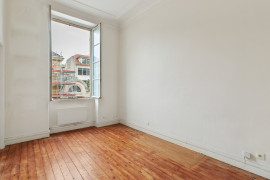 
                                                                                        Vente
                                                                                         Saint-Dominique - Appartement 3 pièces