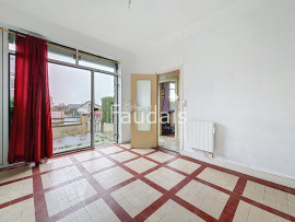 
                                                                                        Vente
                                                                                         SAINT JEAN D'ELLE - Bourg - Maison à rénover avec fort poten