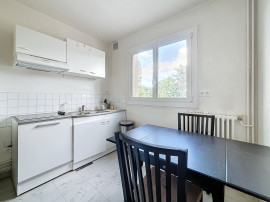 
                                                                                        Vente
                                                                                         SAINT LO - APPARTEMENT avec BALCON