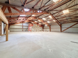 
                                                                                        Vente
                                                                                         SAINT-LO, LOCAL ARTISANAL ET COMMERCIAL