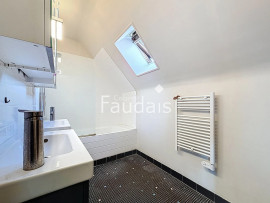 
                                                                                        Vente
                                                                                          Saint-Lô - Maison familiale - sous-sol complet -  proche li