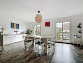 
                                                                                        Vente
                                                                                          Saint-Lô - Maison familiale - sous-sol complet -  proche li