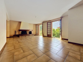 
                                                                                        Vente
                                                                                         SAINT LO secteur Calme