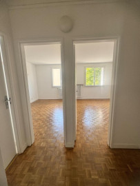
                                                                                        Vente
                                                                                         Saint-Maur 3 pièces avec parking et cave