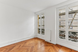 
                                                                                        Vente
                                                                                         Saint-Michel - Appartement de 3 pièces traversant