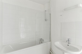 
                                                                                        Vente
                                                                                         Saint-Michel - Appartement de 3 pièces traversant