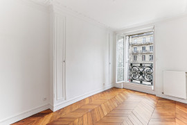 
                                                                                        Vente
                                                                                         Saint-Michel - Appartement de 3 pièces traversant