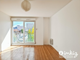 
                                                                                        Vente
                                                                                         Saint-Ouen – 3P refait à neuf lumineux calme