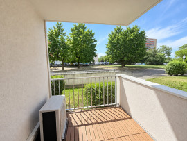 
                                                                                        Vente
                                                                                         Saint-Priest – T3 de 75 m² en rez-de-chaussée avec balcon, parking et cave