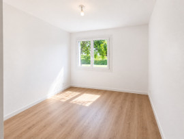 
                                                                                        Vente
                                                                                         Saint-Priest – T3 de 75 m² en rez-de-chaussée avec balcon, parking et cave