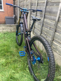 Vélos
SANTA CRUZ V10 CC 29" 2022