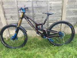 Vélos
SANTA CRUZ V10 CC 29" 2022