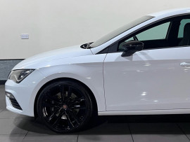 Voiture
                                                                                SEAT Leon 2.0 TSI Cupra 290 Lux Hatchback 5dr Petrol DSG Euro 6 (s/s) (290 ps)