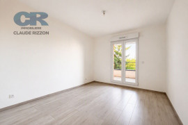 
                                                                                        Vente
                                                                                         SECTEUR TROIS VILLES - 3 PIECES A VENDRE