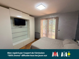 
                                                                                        Vente
                                                                                         SEPTEME - Double VILLA vue sur vallee avec piscine